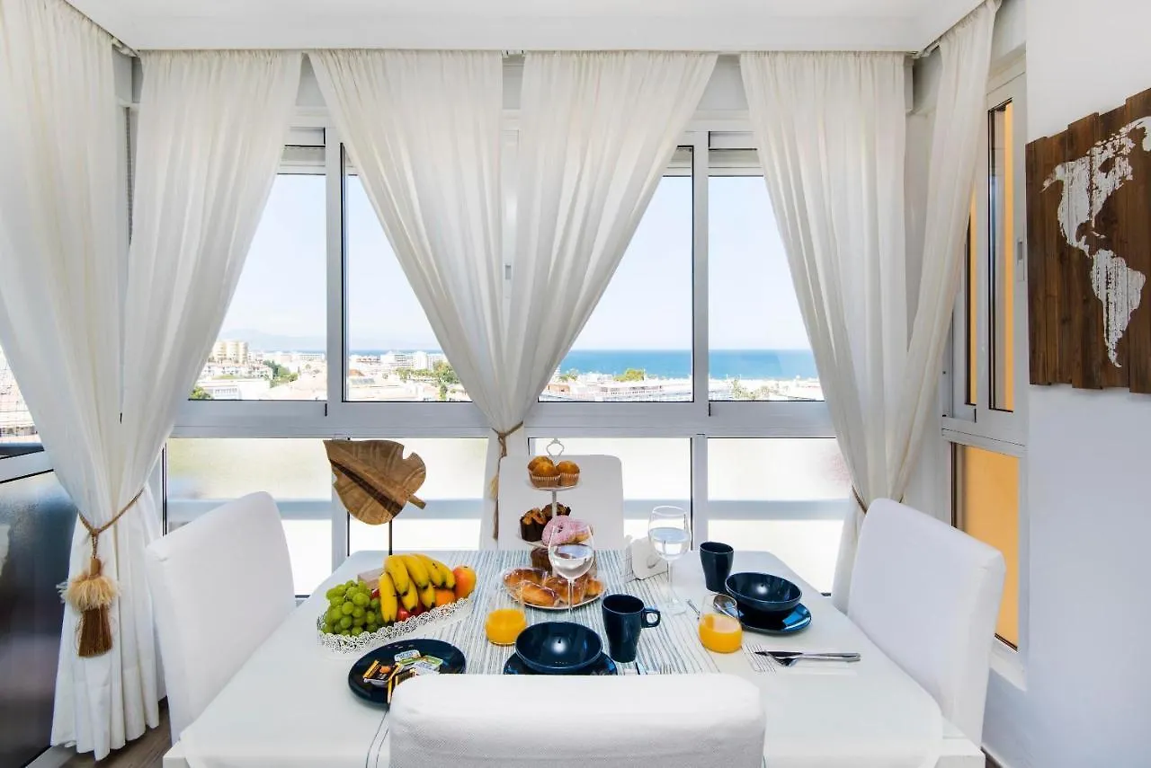 Wonderful apartment in Puerto Marina Benalmádena 0*,  Spagna