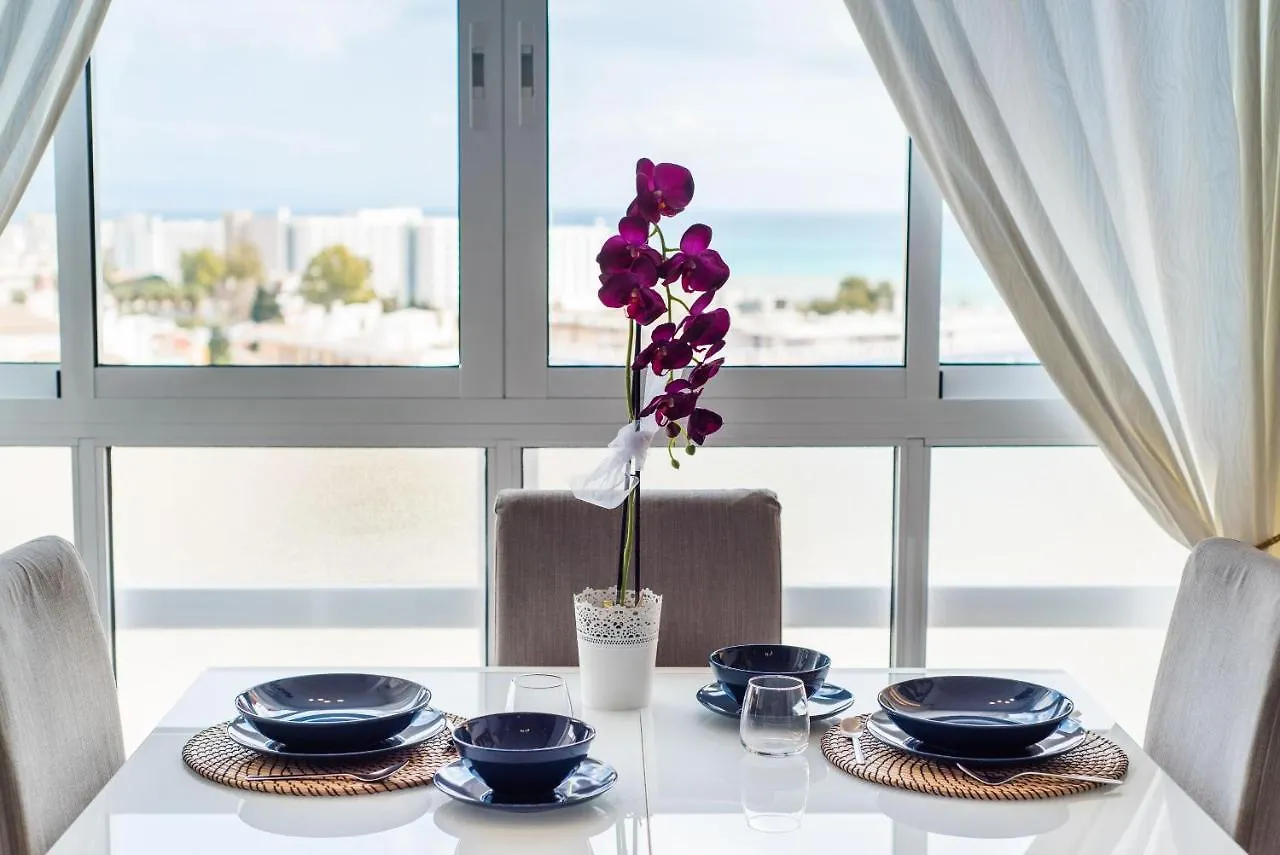 Wonderful apartment in Puerto Marina Benalmádena 0*,